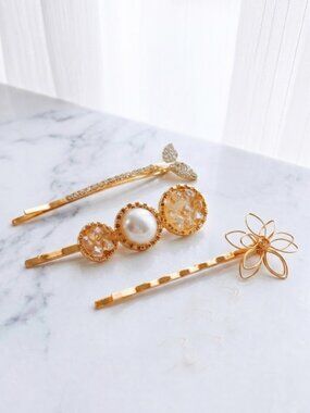 Three Piece Bobby Pin Hair Accessory Set
